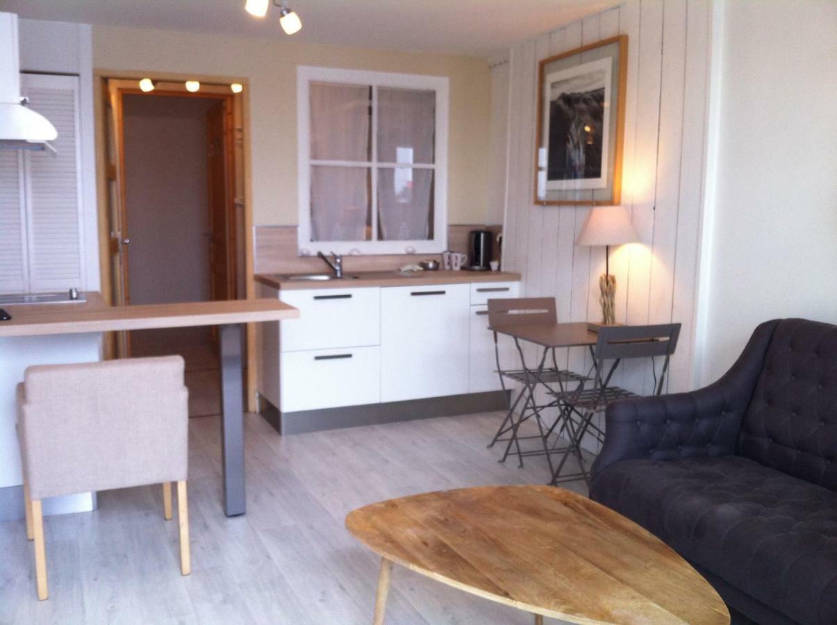 Les Transats Chambre Et Appartements Face A La Mer Barfleur Buitenkant foto